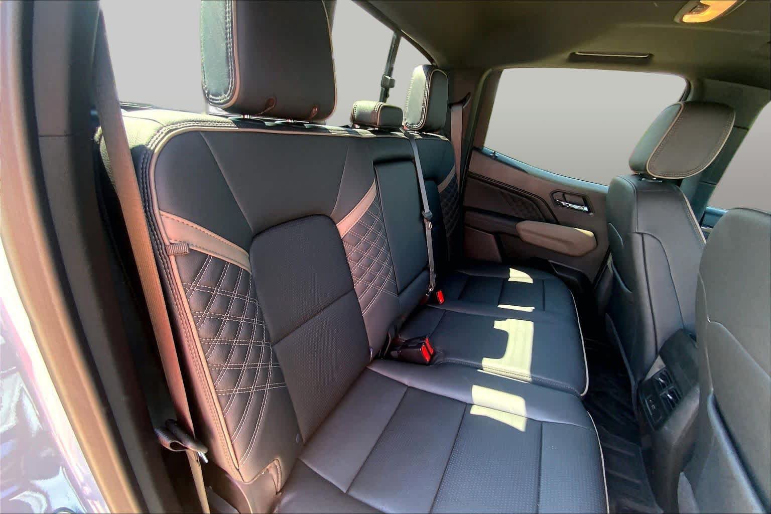 Certified 2025 GMC Canyon Denali AWD/4WD image 19