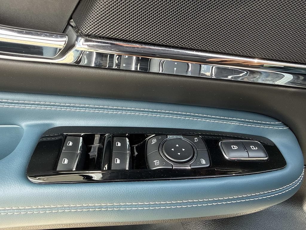 Certified 2020 Lincoln Corsair Reserve w/ Beyond Blue Interior Package FWD image 19