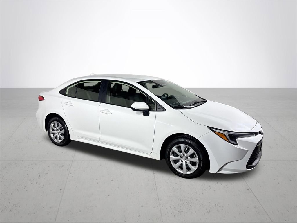 Used 2024 Toyota Corolla LE image 4