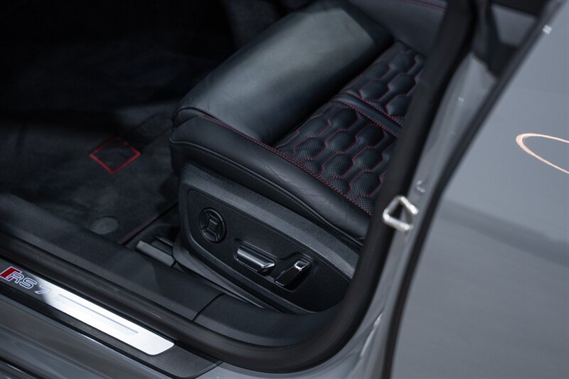 Used 2023 Audi RS 7 Sportback AWD/4WD image 25