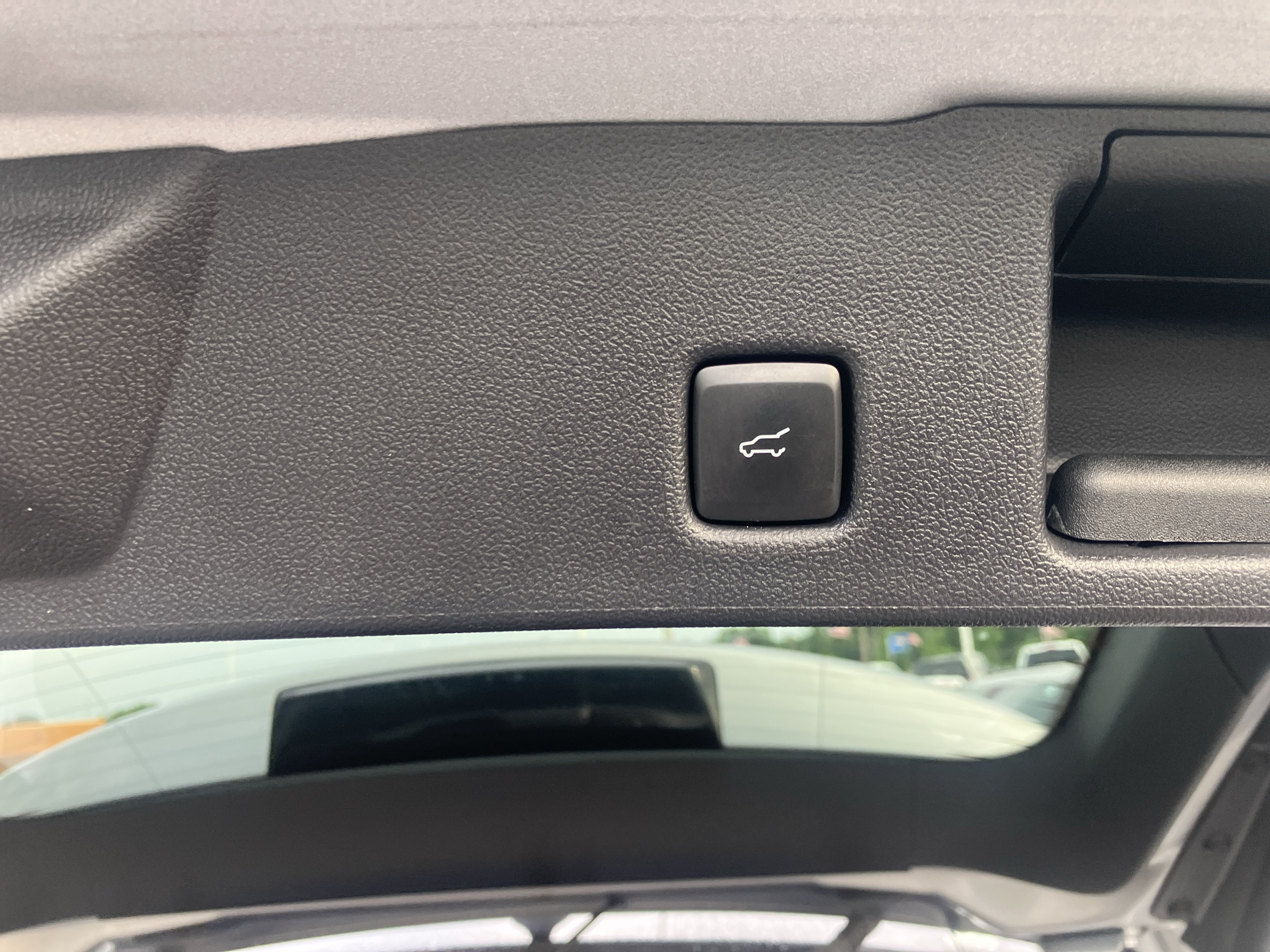 Used 2021 Ford Escape Titanium w/ Titanium Elite Package AWD/4WD image 13