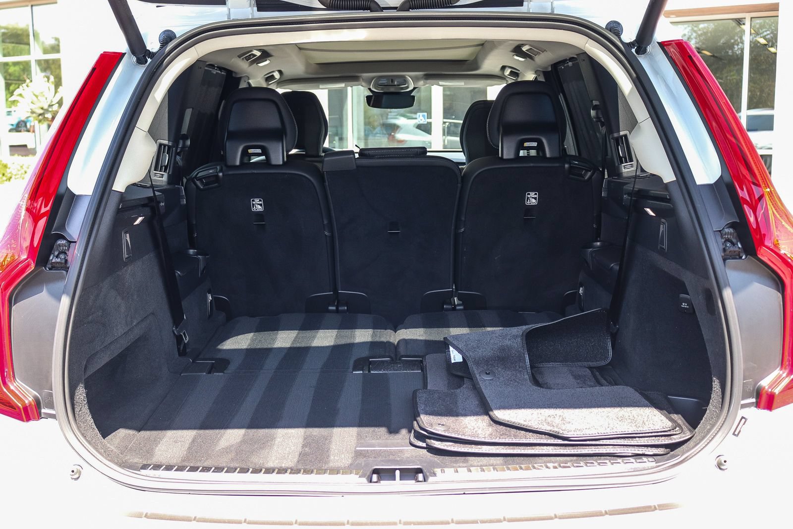 Used 2024 Volvo XC90 T8 Ultimate w/ Protection Package Premier AWD/4WD image 30