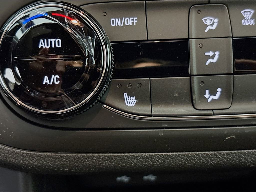 Used 2025 Buick Envista Preferred w/ Convenience I Package image 22