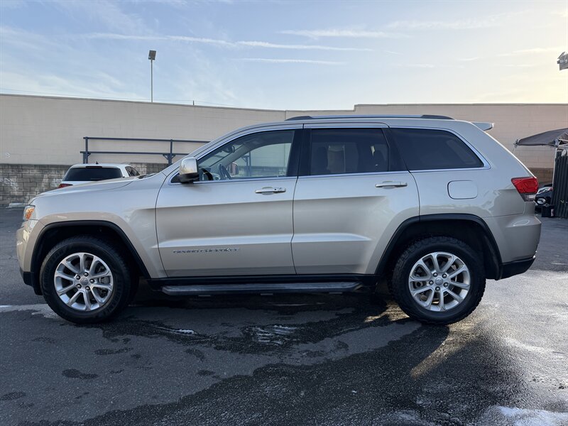 Used 2014 Jeep Grand Cherokee Laredo w/ Quick Order Package 23E RWD image 8