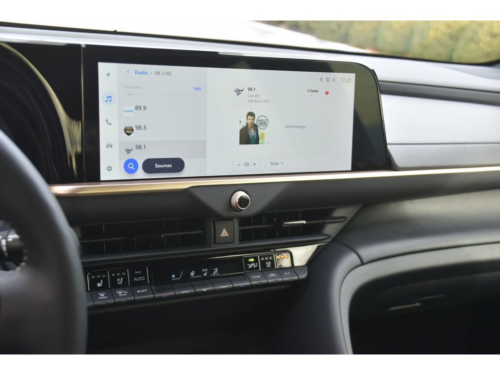 Used 2024 Toyota Crown Platinum image 20