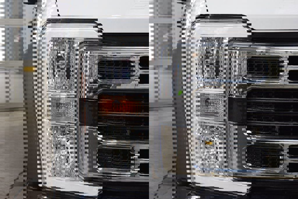 Used 2024 Ford F550 4x4 Crew Cab Super Duty w/ XLT Value Package image 6