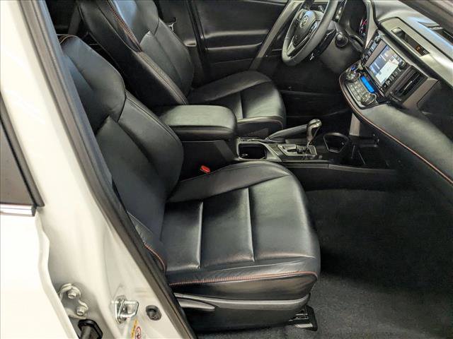 Used 2017 Toyota RAV4 SE image 24