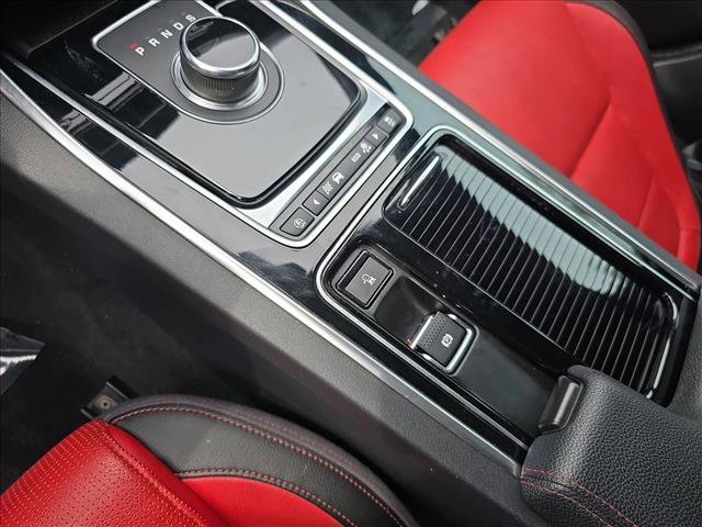 Certified 2018 Jaguar XE R-Sport AWD/4WD image 24