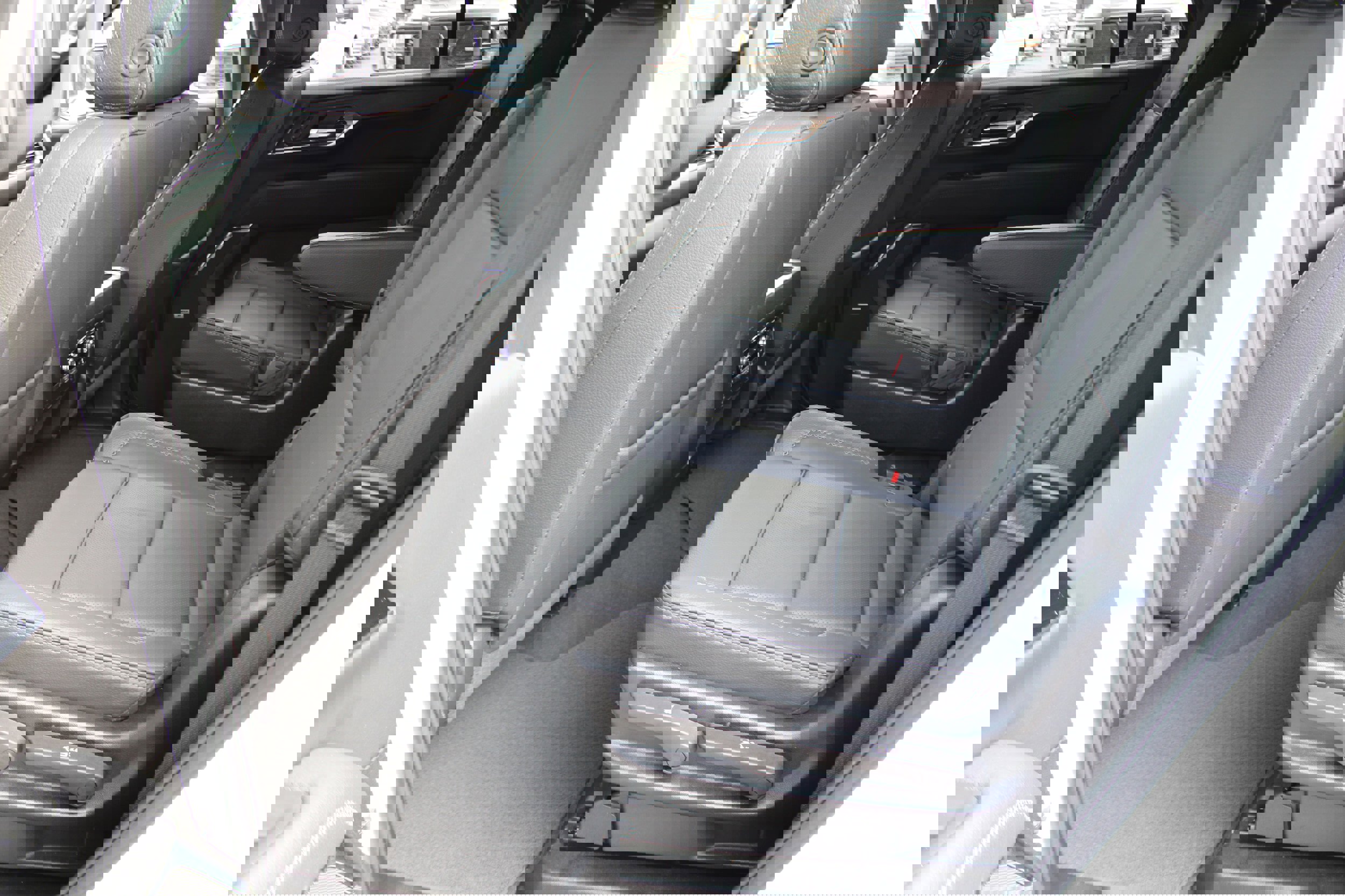 Used 2025 GMC Yukon Denali image 12