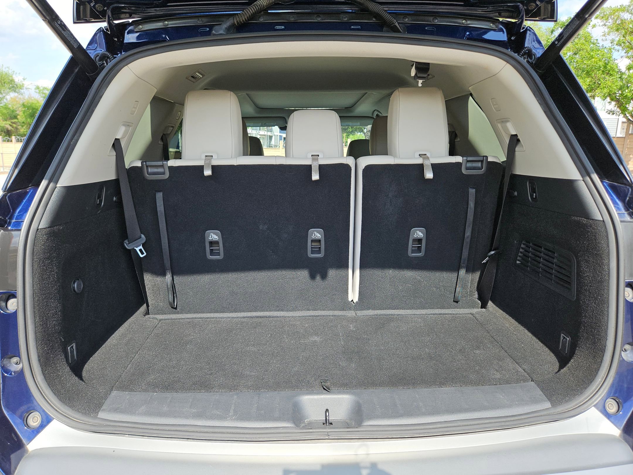 Used 2022 Nissan Pathfinder SL w/ SL Premium Package image 25