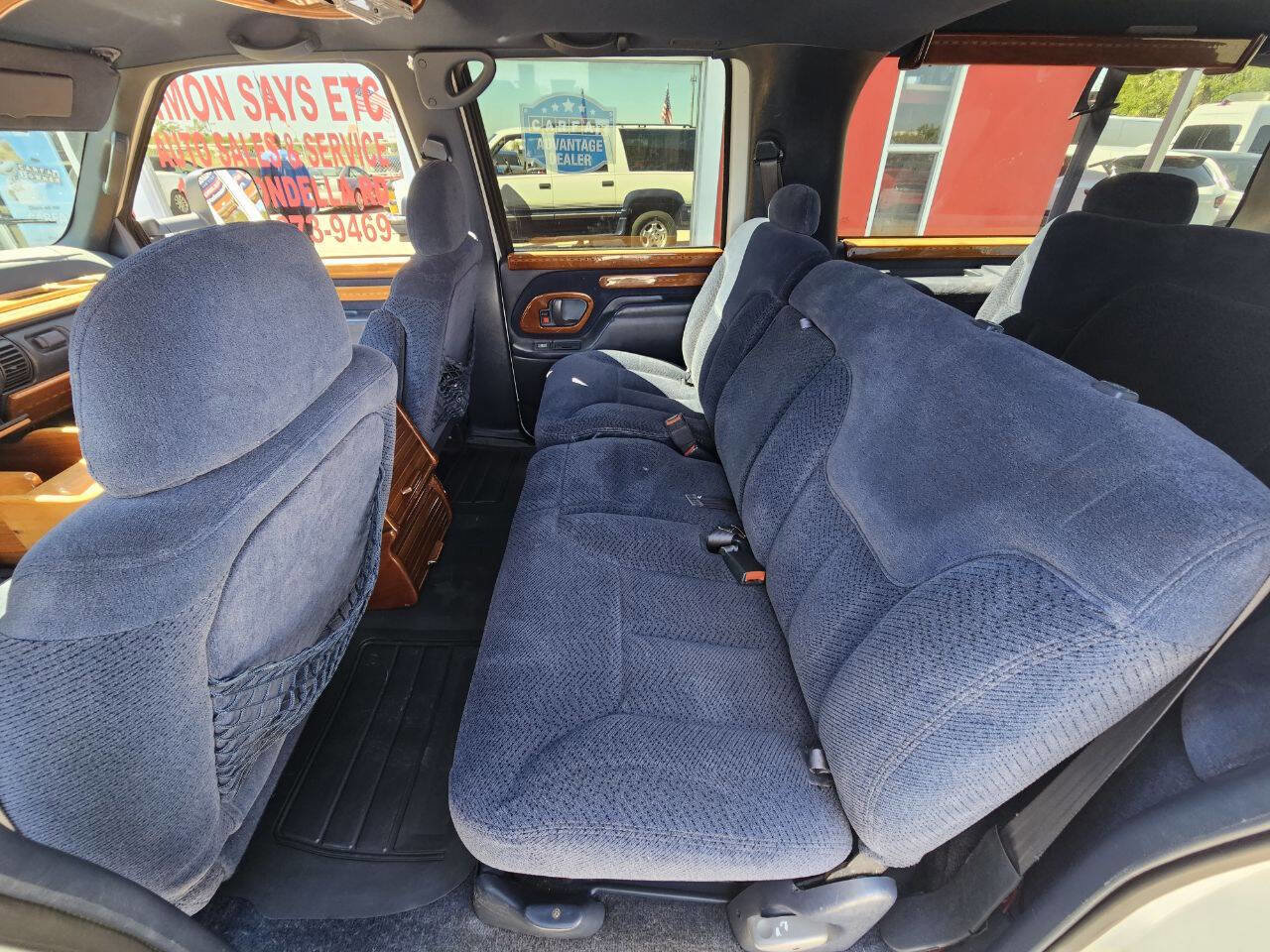Used 1995 Chevrolet Suburban 4WD image 18