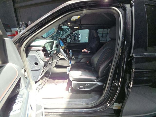 Used 2024 Ford Expedition Limited AWD/4WD image 9
