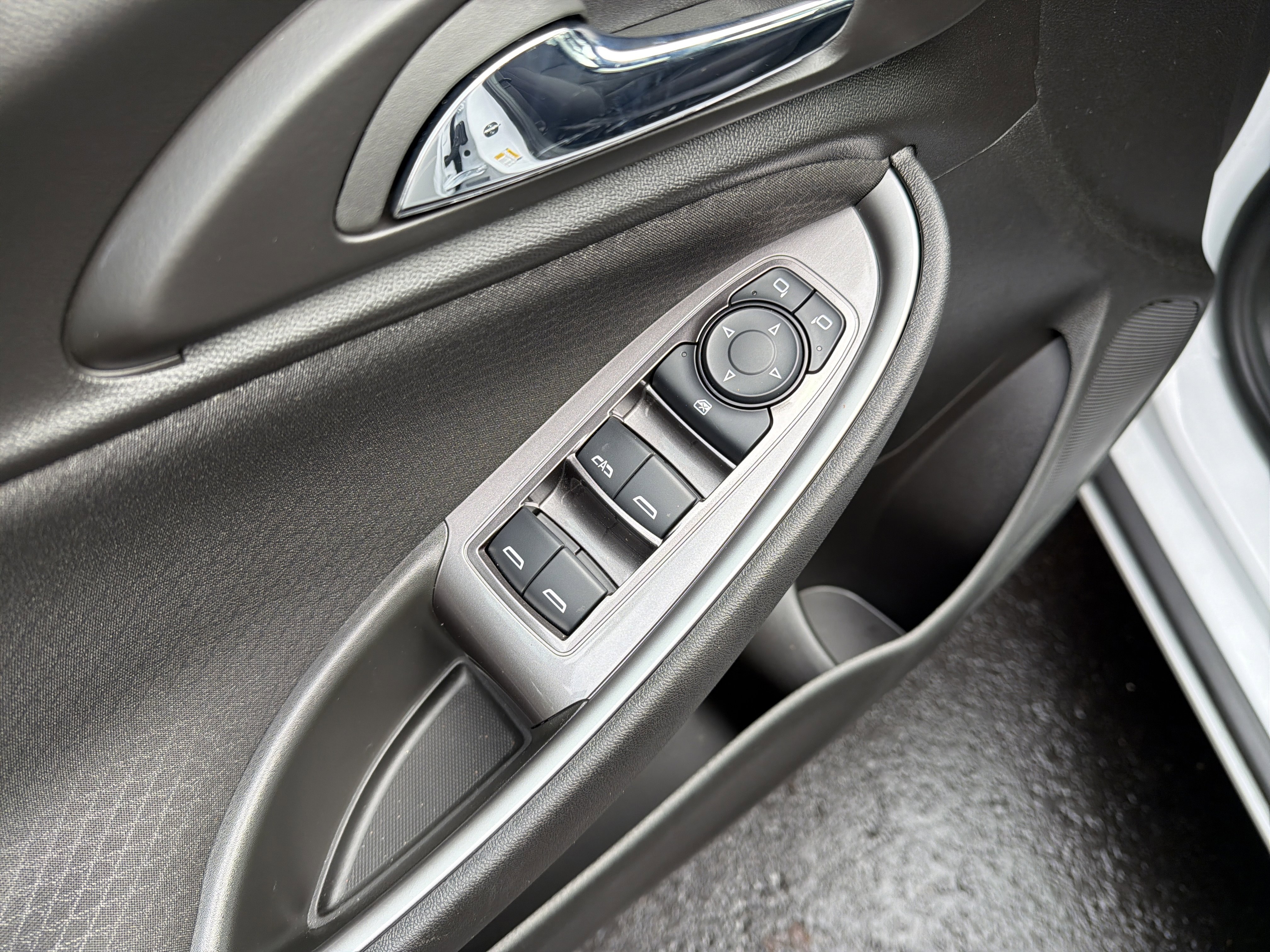 Used 2023 Chevrolet Malibu LT image 15