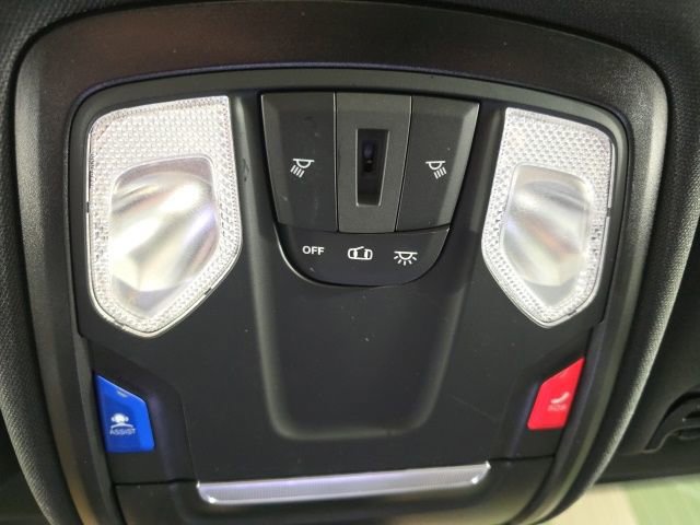 Used 2024 RAM 2500 Big Horn w/ Sport Appearance Package image 21