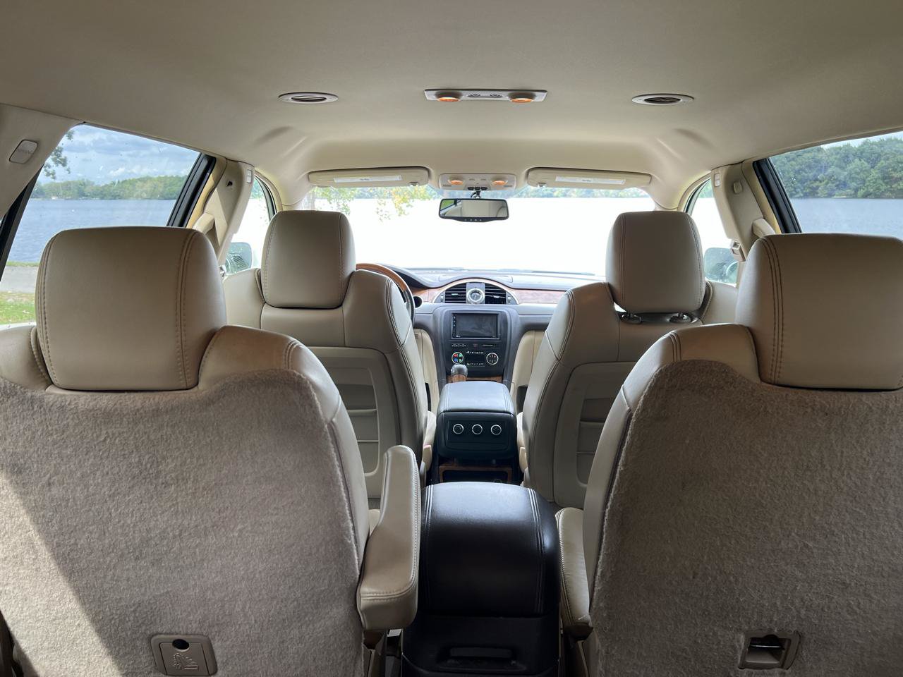 Used 2009 Buick Enclave CXL w/ Driver Confidence Package FWD image 33
