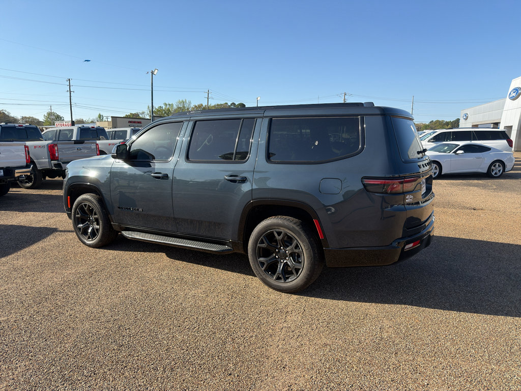 Used 2023 Jeep Wagoneer Series II image 3