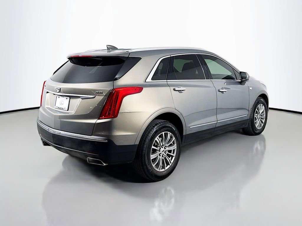 Used 2018 Cadillac XT5 Luxury w/ Driver Awareness Package image 5