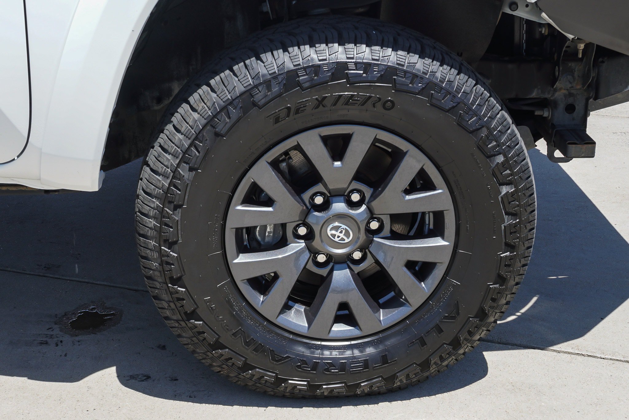Used 2023 Toyota Tacoma SR5 AWD/4WD image 10
