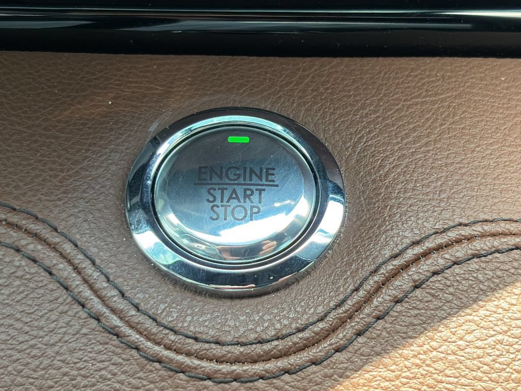 Used 2023 Lincoln Navigator L Reserve AWD/4WD image 32