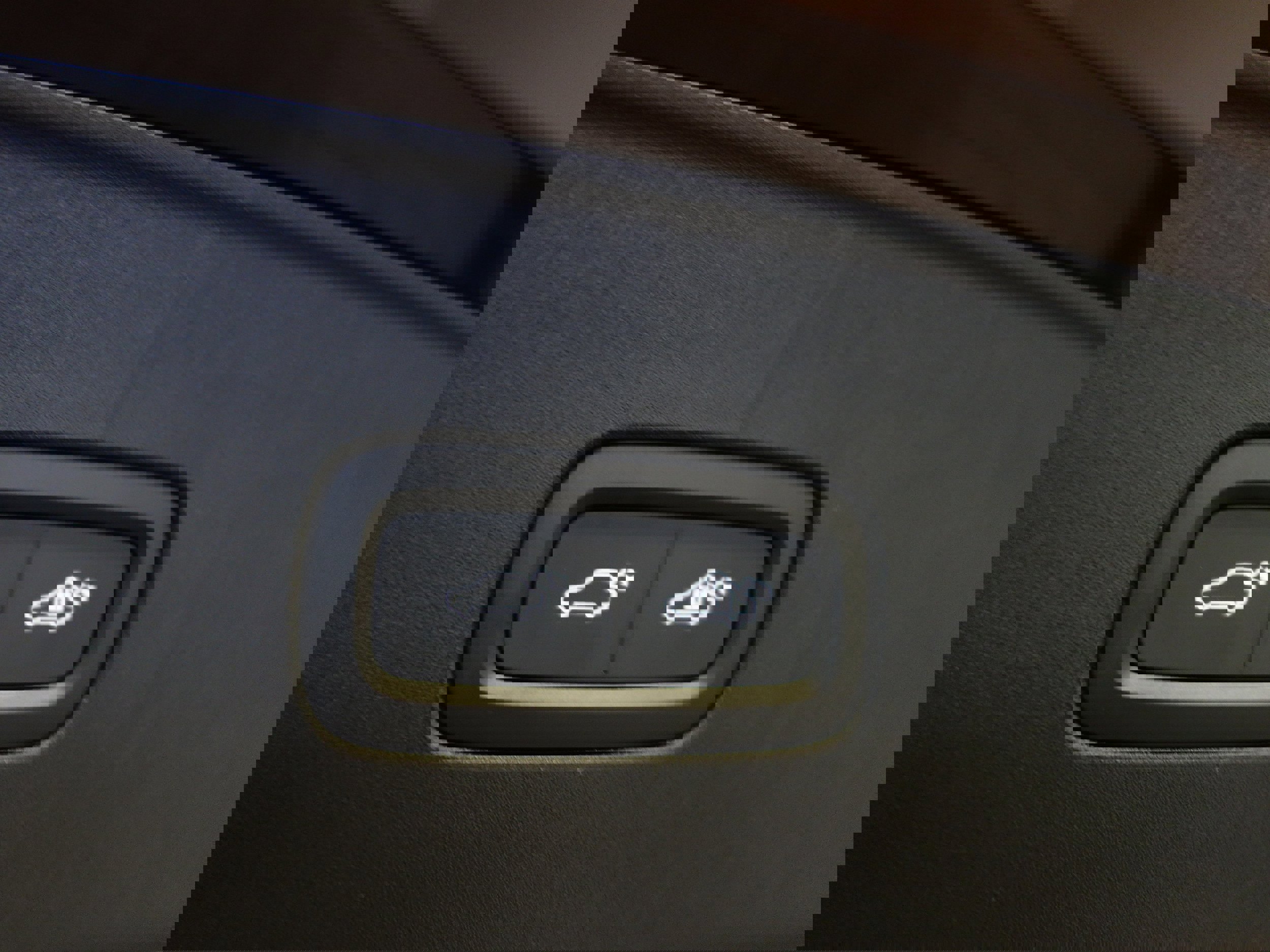 Certified 2025 Volvo EX90 Ultra image 29