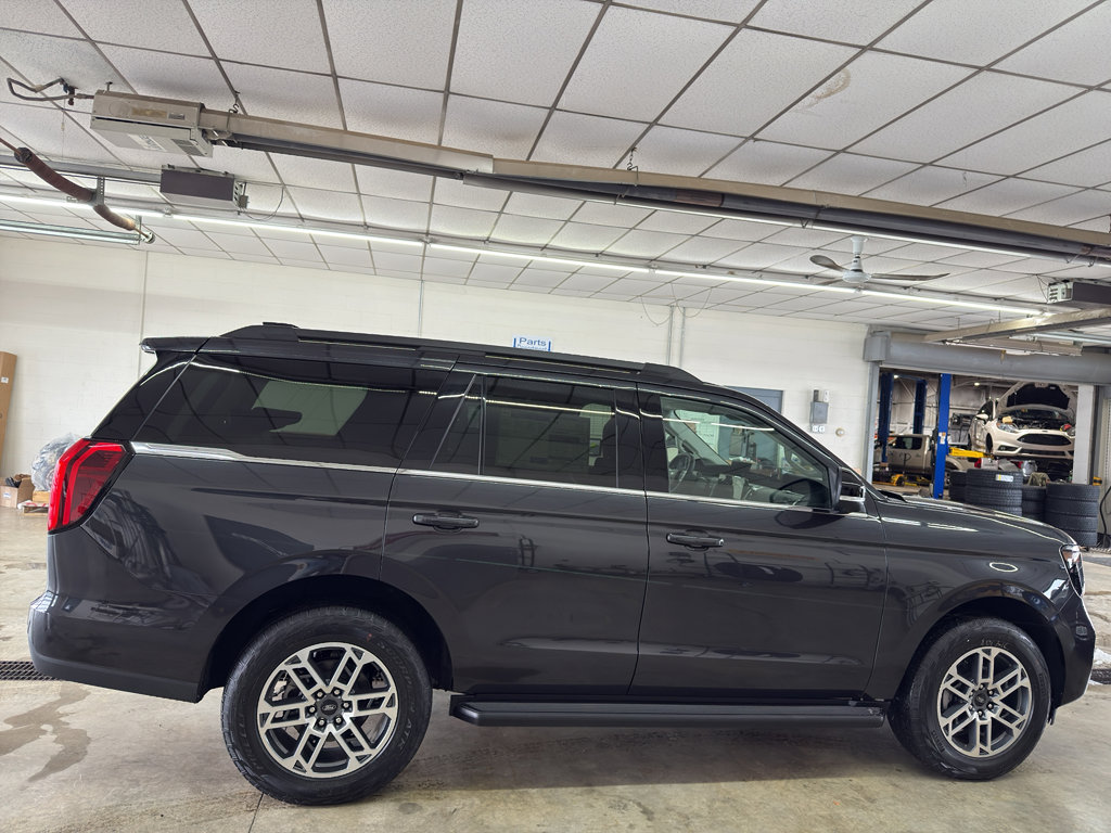 New 2025 Ford Expedition Active image 5