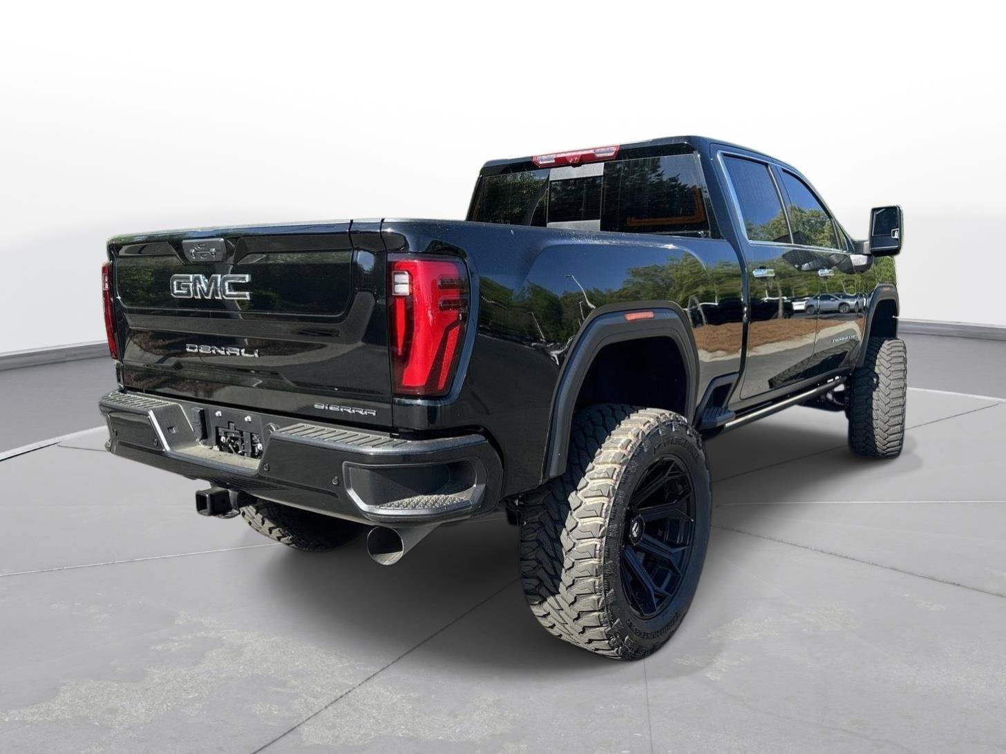 Used 2024 GMC Sierra 2500 Denali Ultimate image 6