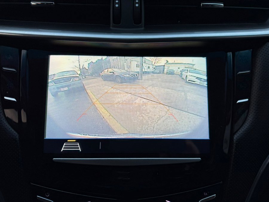 Used 2019 Cadillac XTS Luxury image 16