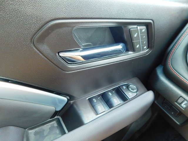 Used 2025 Chevrolet Colorado Z71 w/ Z71 Convenience Package 2 image 27