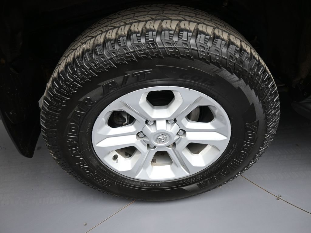 Certified 2022 Toyota 4Runner SR5 Premium image 12