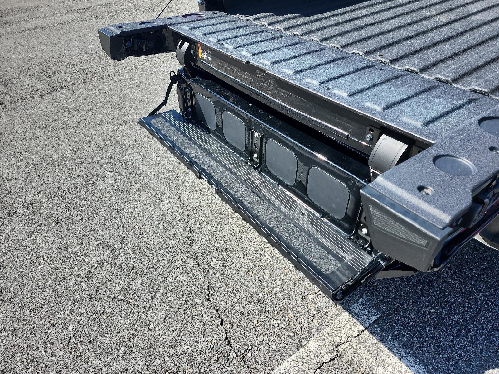 Certified 2024 GMC Sierra 1500 SLT w/ SLT Premium Package image 12