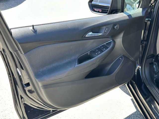 Used 2018 Chevrolet Cruze LS image 16