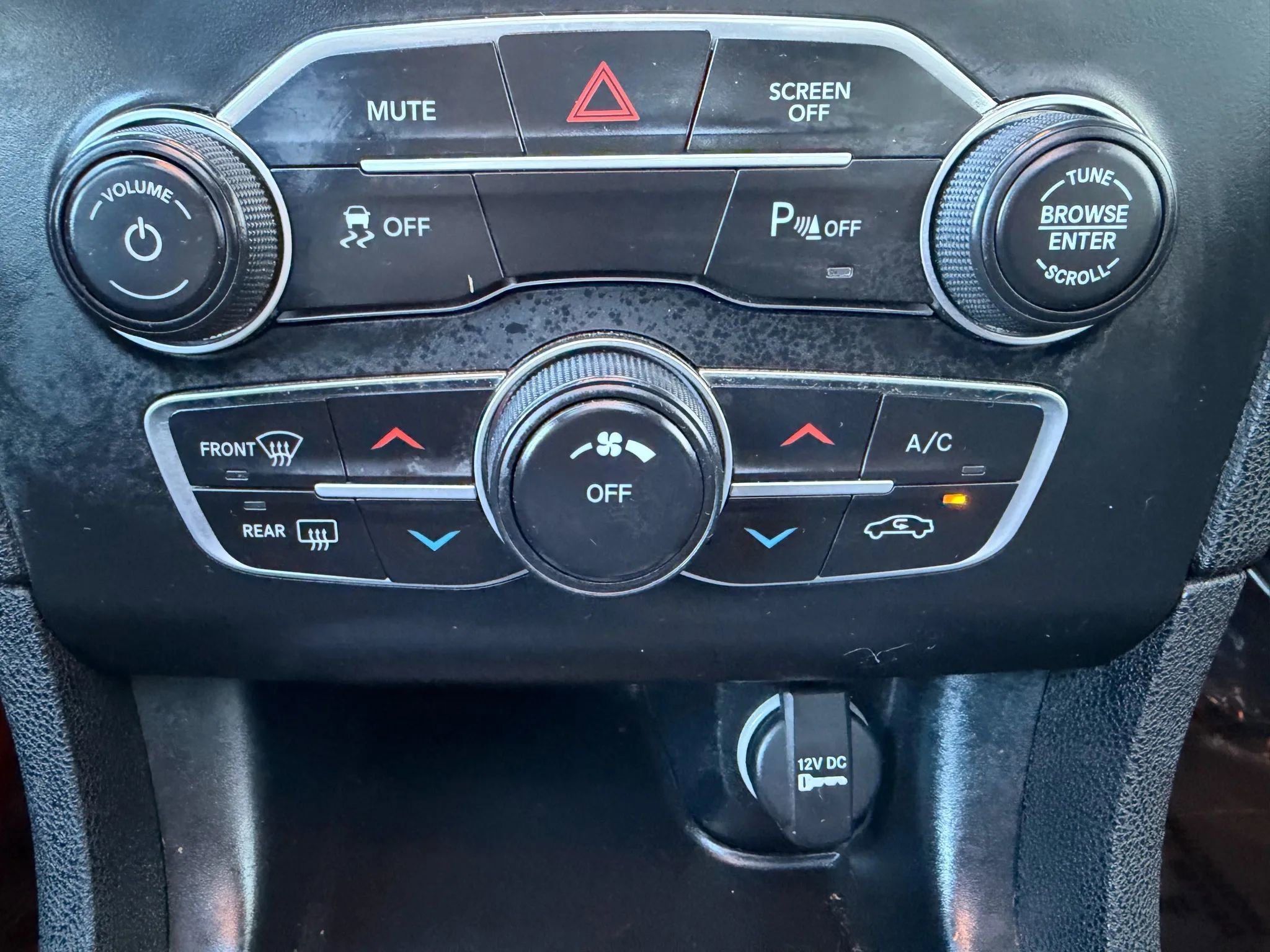 Used 2021 Dodge Charger SXT w/ Leather Interior Group image 19