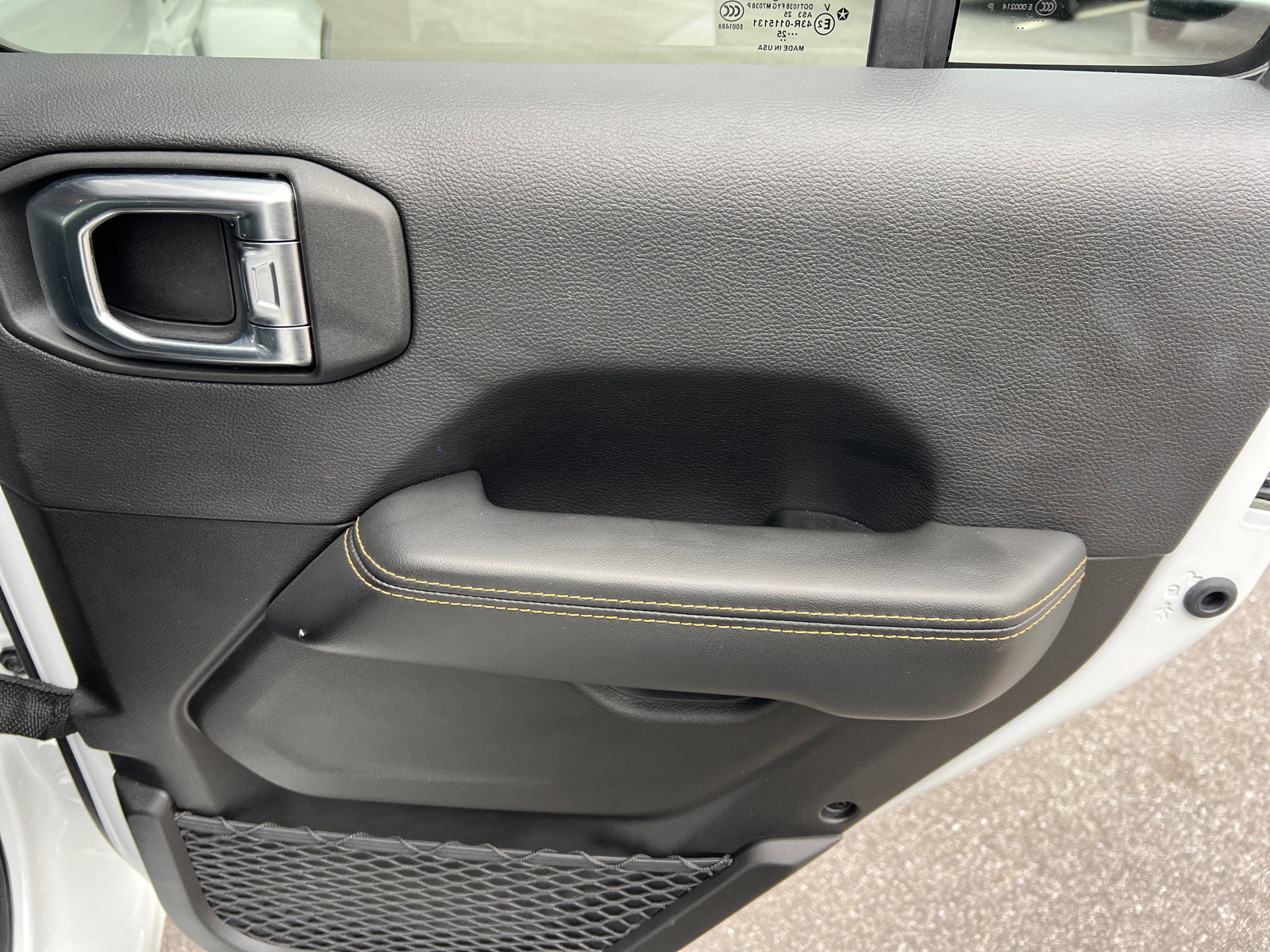 Used 2025 Jeep Wrangler Sahara w/ Safety Group image 16