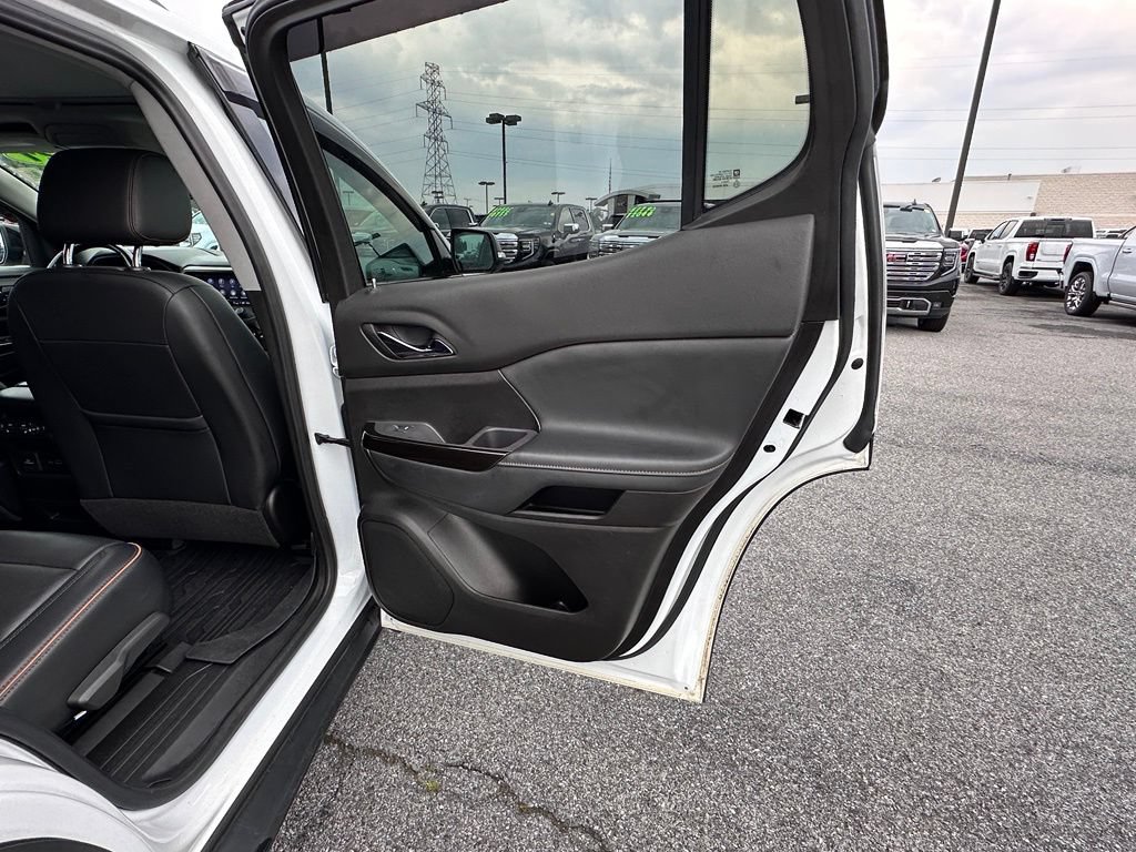 Certified 2021 GMC Acadia AT4 w/ Technology Package AWD/4WD image 18