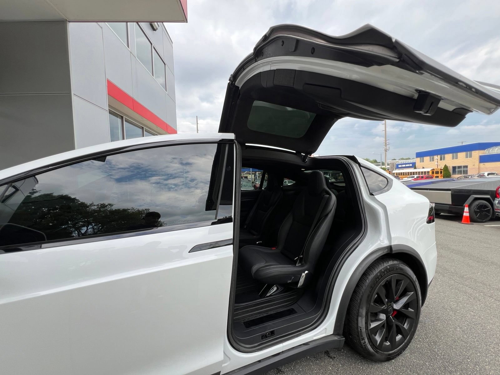 Used 2022 Tesla Model X Plaid AWD/4WD image 29