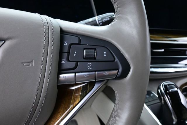 Used 2022 Cadillac Escalade Premium Luxury Platinum AWD/4WD image 33