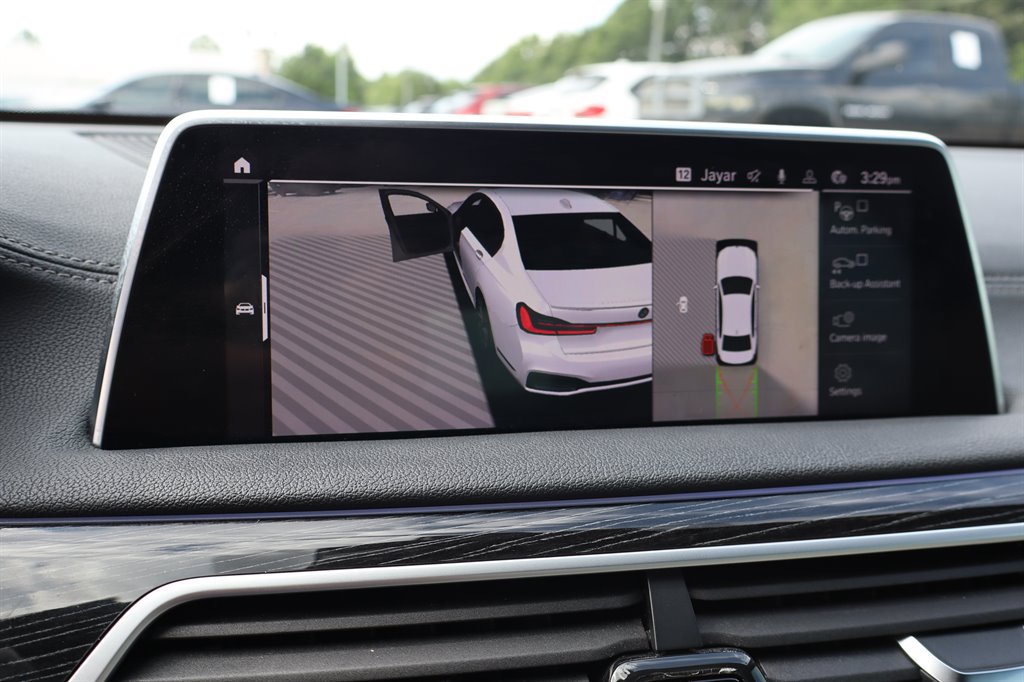 Used 2020 BMW 740i w/ M Sport Package RWD image 33