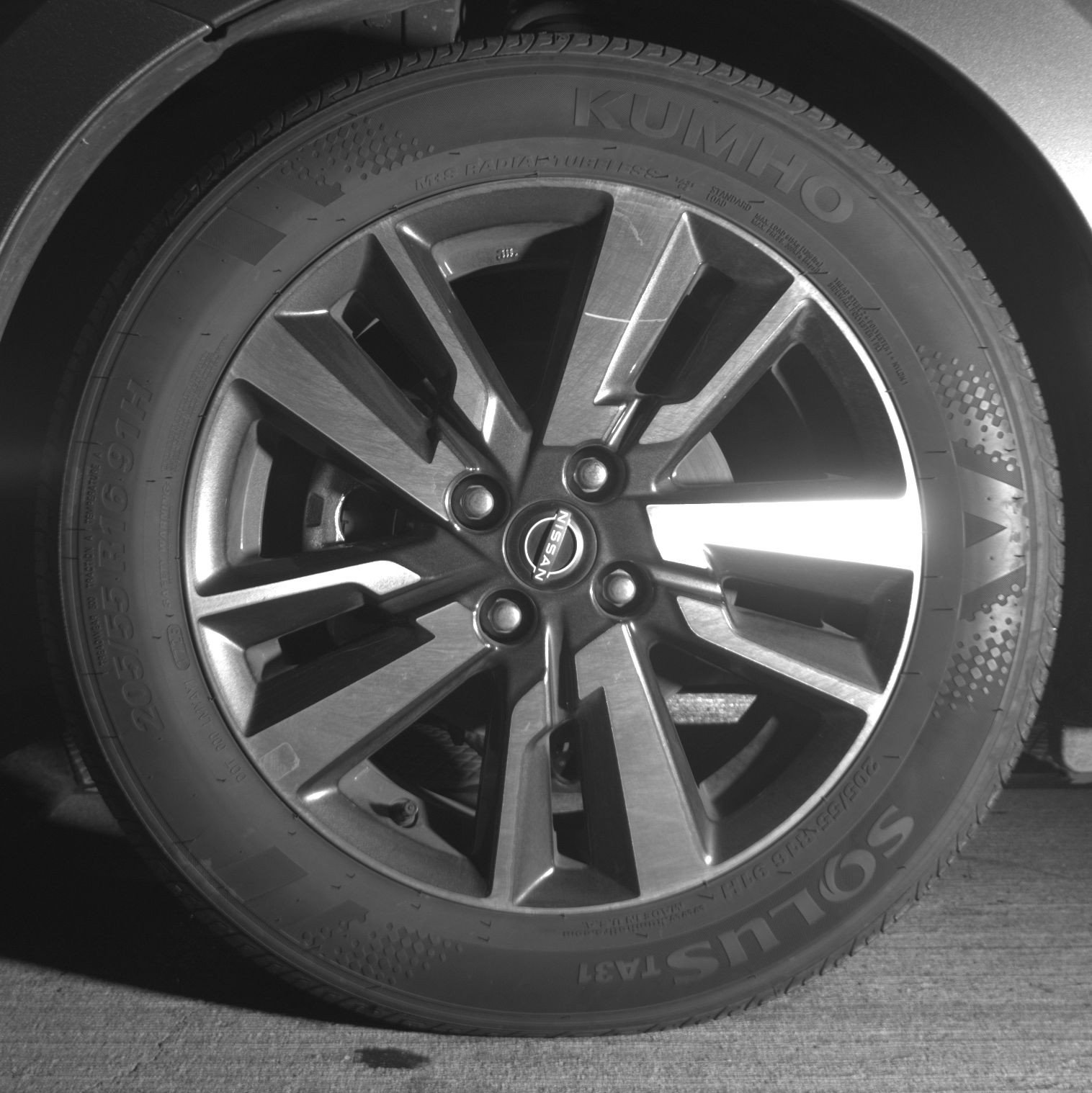 Used 2025 Nissan Versa SV image 12