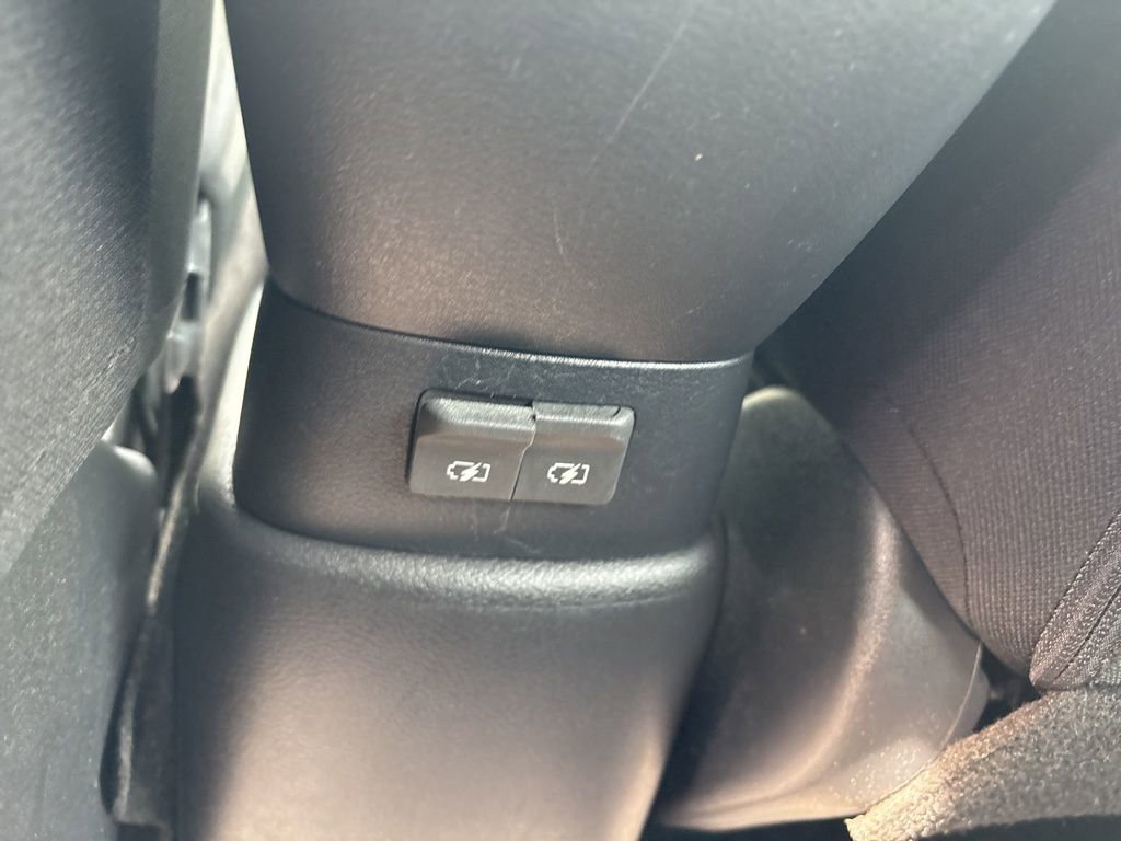 Used 2020 Nissan Kicks SR w/ Exterior Package image 16