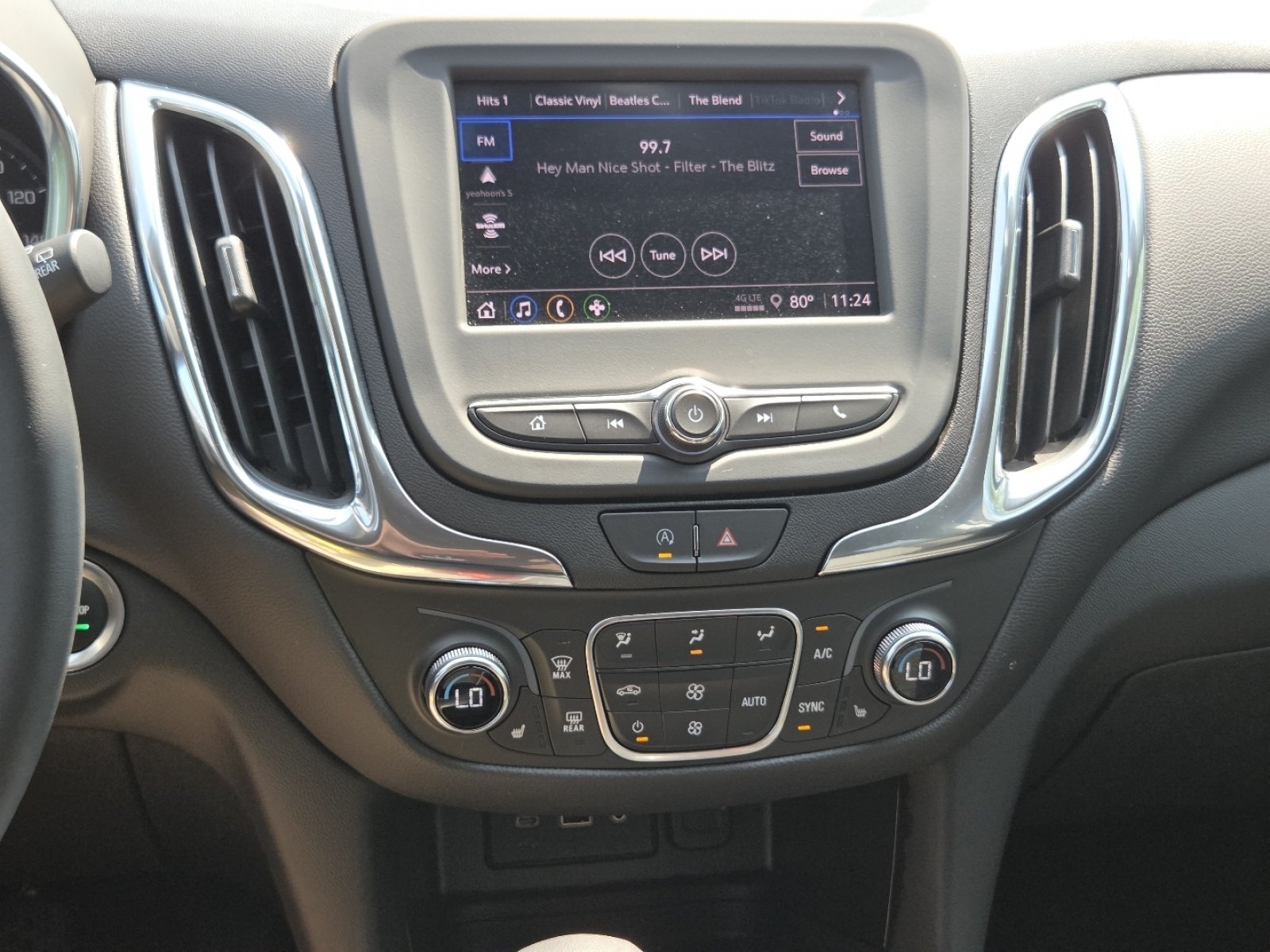Used 2024 Chevrolet Equinox LT w/ LPO, Floor Liner Package FWD image 32