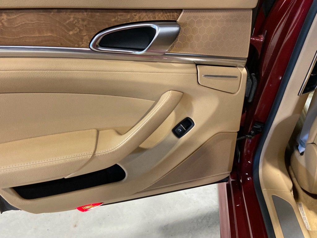 Used 2011 Porsche Panamera image 25
