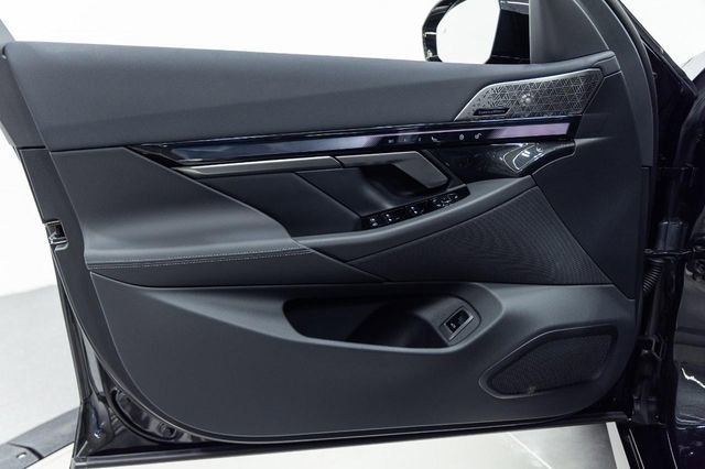 New 2026 BMW 540i xDrive w/ Executive Package image 14