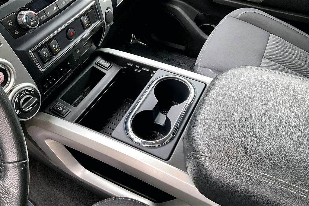 Used 2020 Nissan Titan SV w/ SV Convenience Package image 18