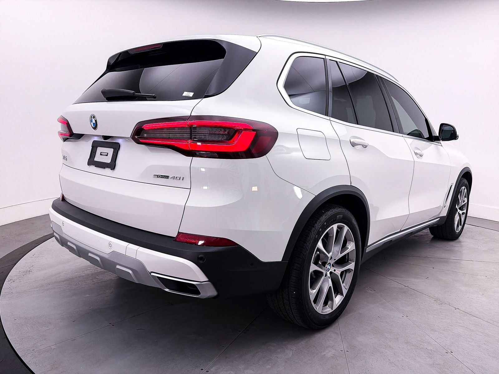 Used 2022 BMW X5 sDrive40i w/ Parking Assistance Package RWD image 15