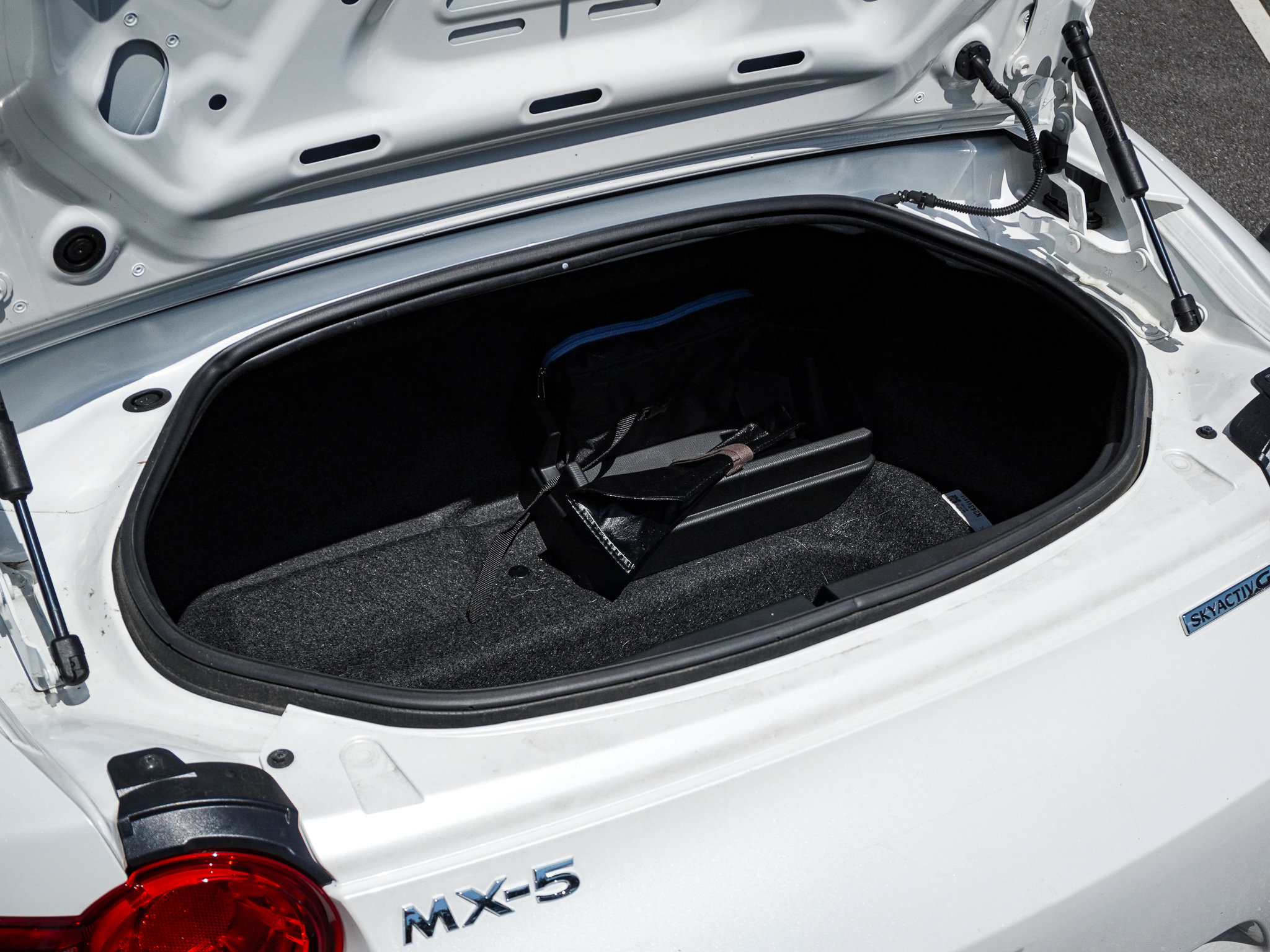 Used 2022 MAZDA MX-5 Miata RF Grand Touring RWD image 29