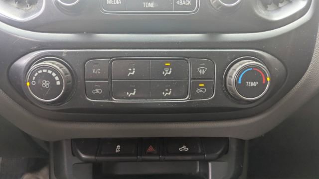 Used 2016 Chevrolet Colorado W/T image 32