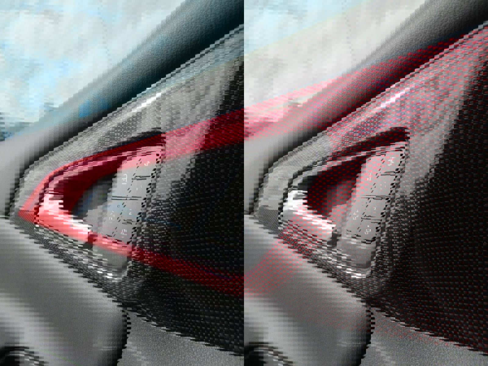 New 2026 Chevrolet Traverse RS image 30