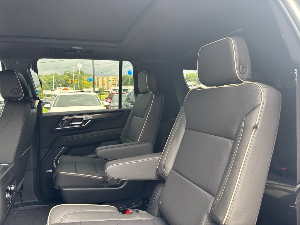 New 2026 GMC Yukon XL Elevation w/ Elevation Premium Package AWD/4WD image 32