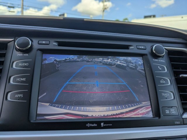 Used 2014 Toyota Highlander XLE FWD image 25