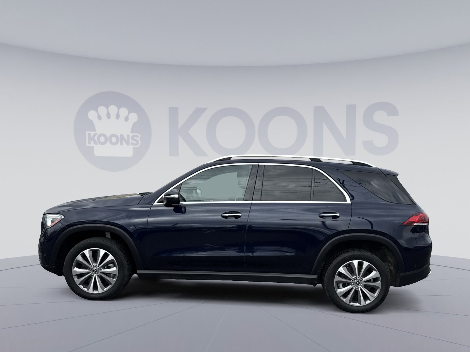 Used 2022 Mercedes-Benz GLE 450 4MATIC image 2